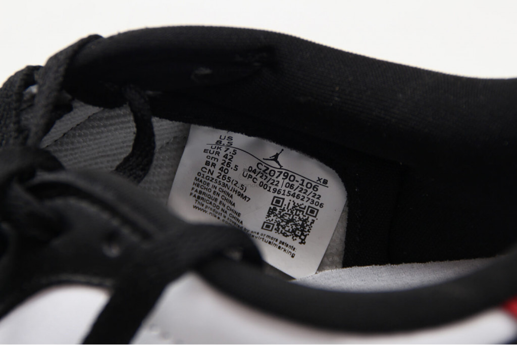 air jordan 1 retro low og black toe (2023)